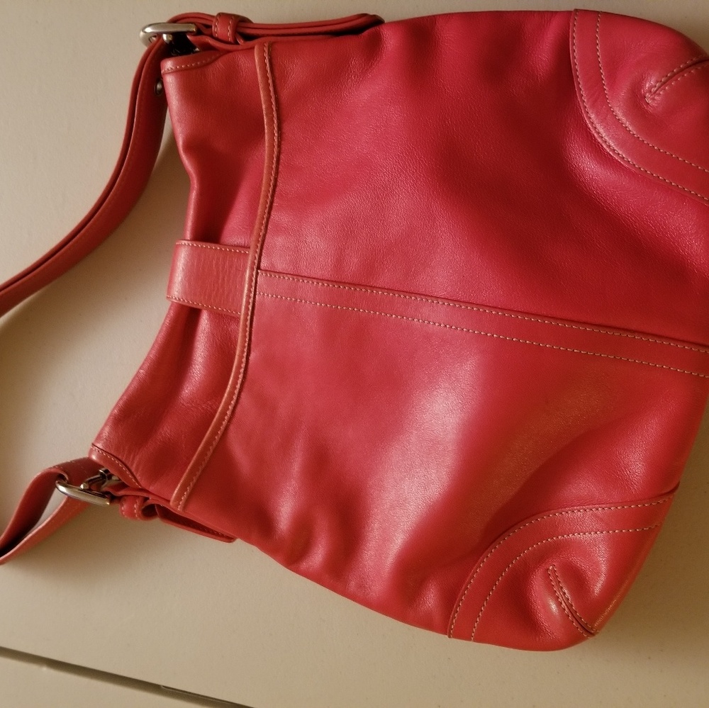Designer Purse - Picture 3 of 4